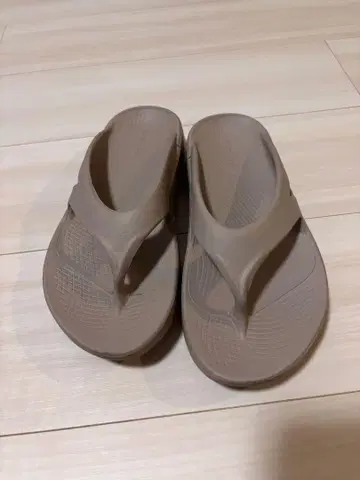 Oofos 베이지 샌들 37 23cm