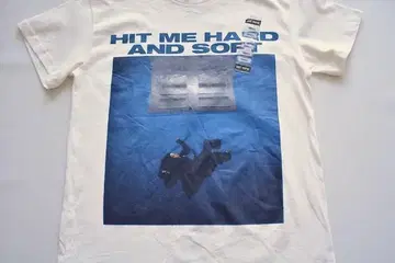 빌리 아이리쉬 공식 HIT ME HARD AND SOFT T-셔츠