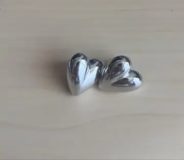 DAUGHTERS JEWELRY 하트 스터드 귀걸이