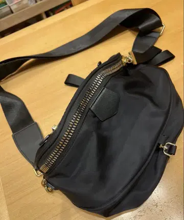 PECHINCHAR 블랙 바디백