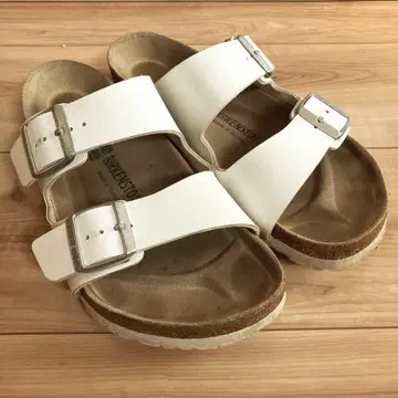 버켄스탁 애리조나 화이트 샌들 40