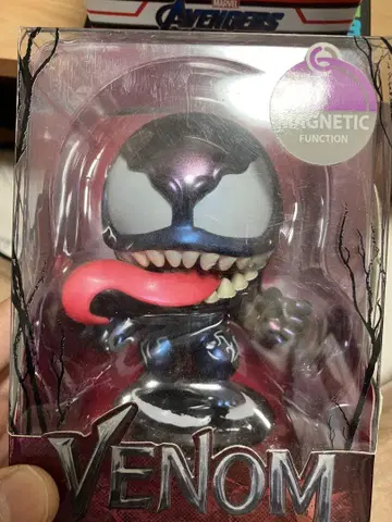 코스 베이비 VENOM 마그넷 기능 포함 피규어