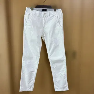 SHIPS 컬러 테이퍼드 치노 팬츠 화이트