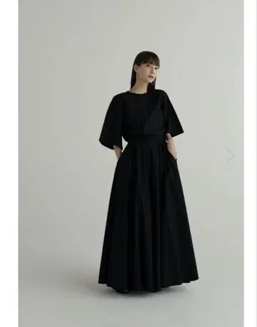 Louren Volume Flare Dress 블랙 M