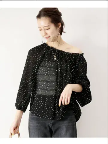 Spick & Span 시어 블라우스