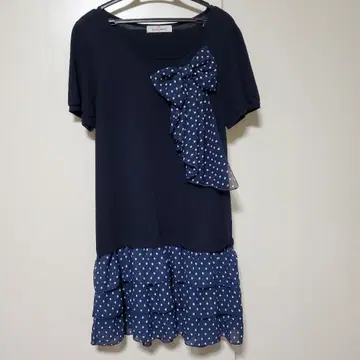 네이비 도트 무늬 프릴 반팔 원피스
