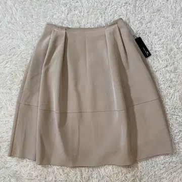 컨디션 최상 22년 폭시 스커트 바론 42 로얄 밀크티