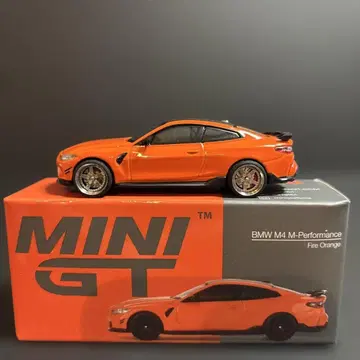MINIGT BMW M4 M-퍼포먼스 미니 GT 1/64
