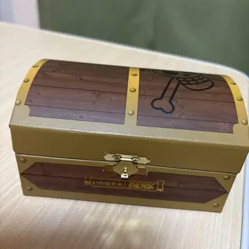 이로하스와 원피스 캠페인 한정판 골드 메달 배지