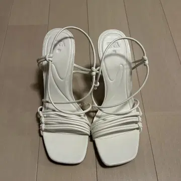 자라 샌들