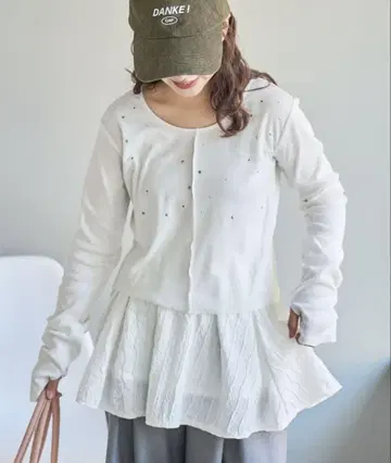 Kastane 스터드 리브 티셔츠