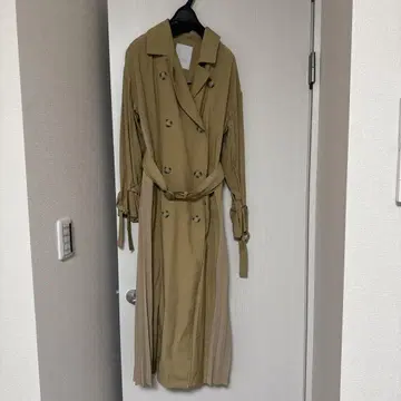 베이지 롱 트렌치코트