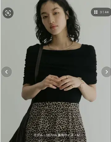 블랙 오프숄더 탑 M 사이즈