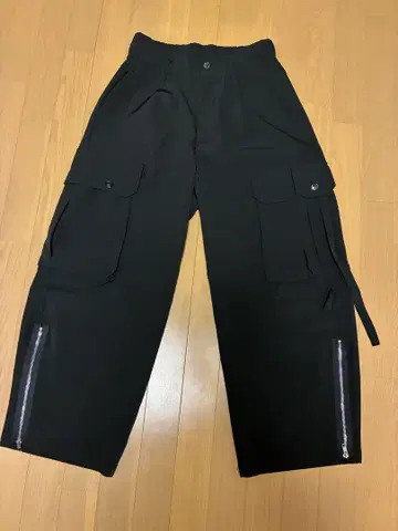 Parachute slacks/파라슈트 슬랙스