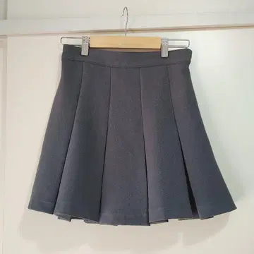 INGNI F 사이즈 그레이 플리츠 스커트