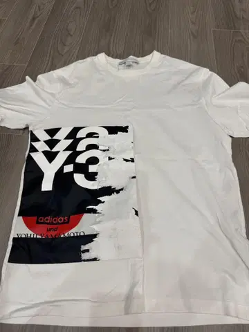 Y-3 화이트 티셔츠 그래픽 프린트