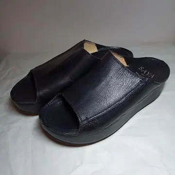 SAYA 블랙 가죽 뮬 M 사이즈