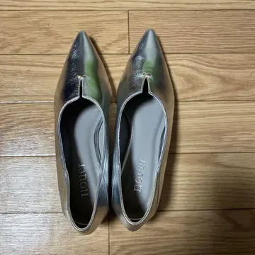 메탈릭 실버 스틸레토 신발 30