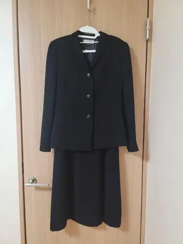 jubilien 블랙스 스커트 수트 자켓 포함