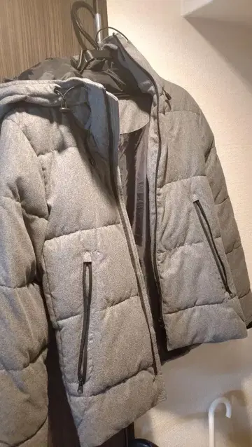 다운 자켓 그레이