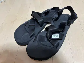 SUICOKE 블랙 스포츠 샌들
