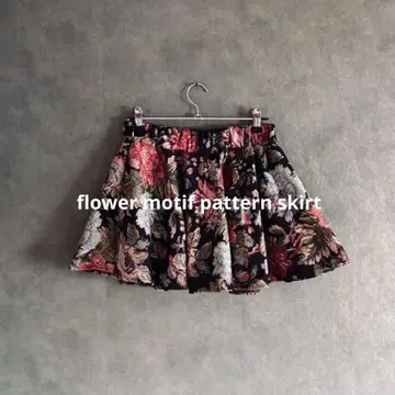 꽃무늬 모티브 미니 스커트 레이어드 코디 고블랑 직물 빈티지 패턴 프린트
