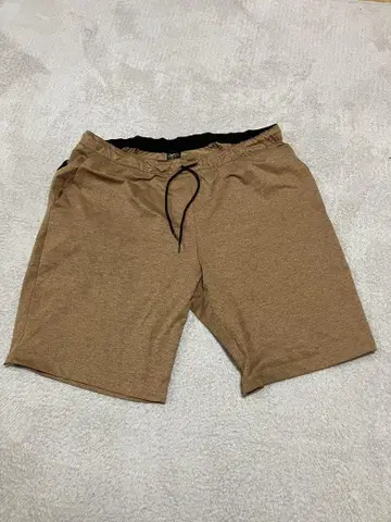 브라운 숏 팬츠 허리 드로우 스트링