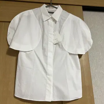 Cygne 화이트 퍼프 슬리브 셔츠