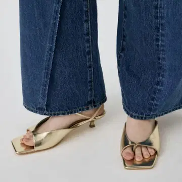 MOUSSY SQUARE TOE THONG 샌들 L 골드 새상품급