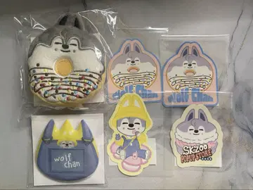 SKZOO 울프짱 도넛 거울 & 이름 배지 세트