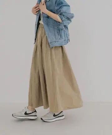 어반 리서치 메모리 타프타 볼륨 스커트