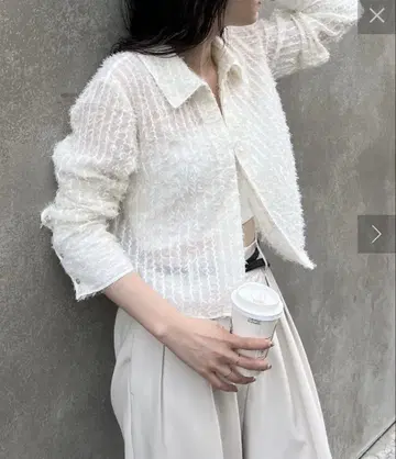 CAPRICIEUX LE'MAGE 컷오프 후크 셔츠