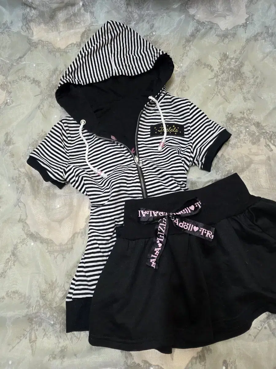 [Reserved] Tralala Reversible Beanpole Hoodie Zip-Up Skirt Bulk Set