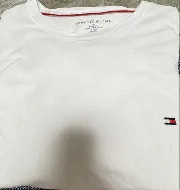 (새상품) 타미힐피거 TOMY HILFIGER 티셔츠 L 사이즈