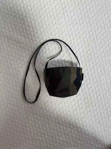 에르베샤 펠리에 보트형 숄더 미니백 XS 카모플라쥬