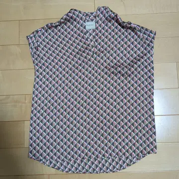 UNITEDARROWS 프렌치 슬리브 블라우스