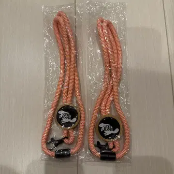 superbeaver 회장에서만 판매되는 한정판 가챠 스트랩