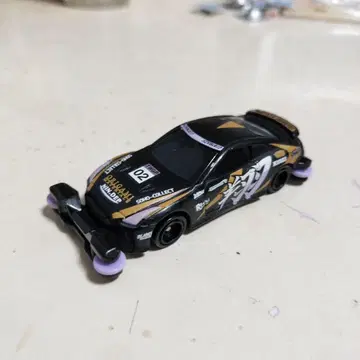 토미카 GTR35