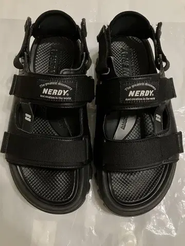 NERDY 블랙 스포츠 샌들 25cm