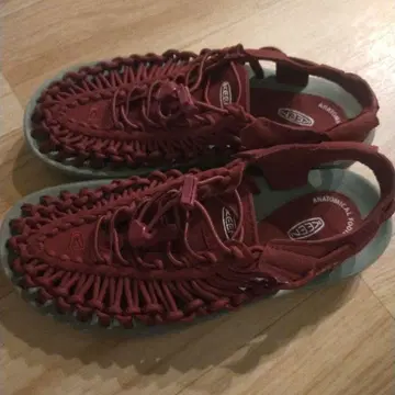 KEEN 스포츠 샌들 레드 23cm
