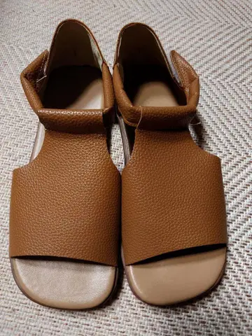 브라운 오픈토 샌들