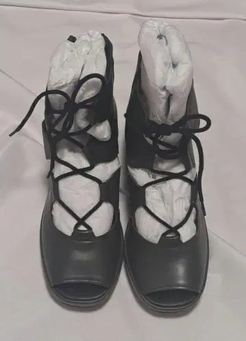 블랙 레이스업 뮬 펌프스 DICI 디시