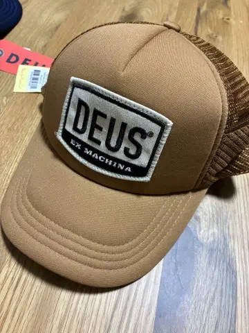 DEUS 브라운 메쉬 캡