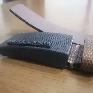 Emporio Armani 브라운 가죽 벨트