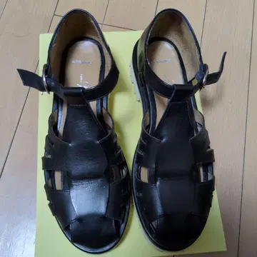 Kanematsu 구르카 샌들 블랙