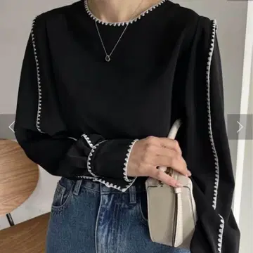 CAPRICIEUX LE'MAGE 스티치 블라우스 블랙