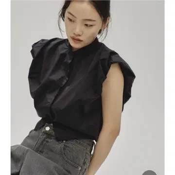 퍼프 숄더 컴팩트 셔츠