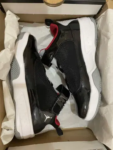 Jordan Max Aura 2 스니커즈 21.5 cm