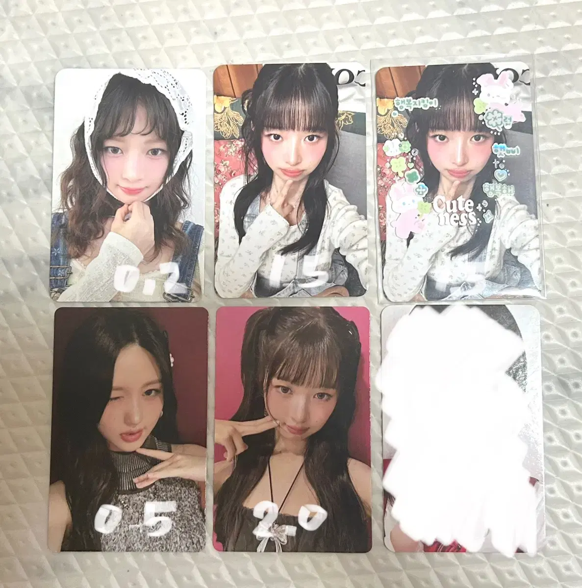 Ive lay Aster Dive Zone concert sign seasons greetings poca Wonyoung Yujin