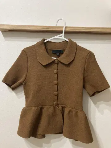 자라 브라운 페플럼 반팔 상의